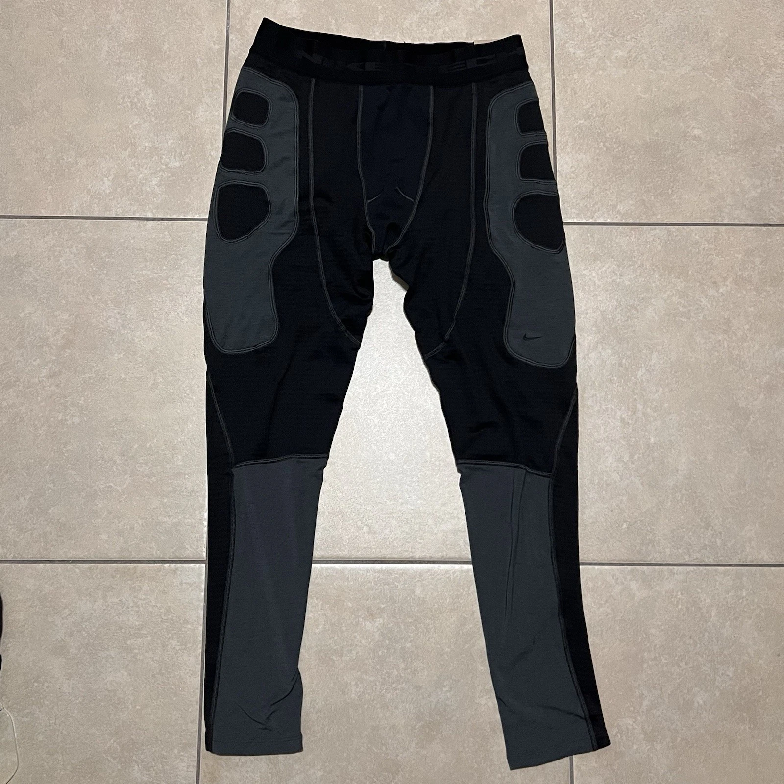 Nike Tech Therma-Fit Base Layer Compression Tights Mens Size M NEW* HV1379-010