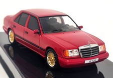 Ixo 1/43 - Mercedes Benz 300E W124 1984 Red Diecast Scale Model Car