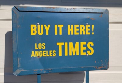 【値下げ】ヴィンテージ LA TIMES バナー 看板 / 店舗什器 Vintage Los Angeles LA Times Newspaper / Magazine Stand Vending