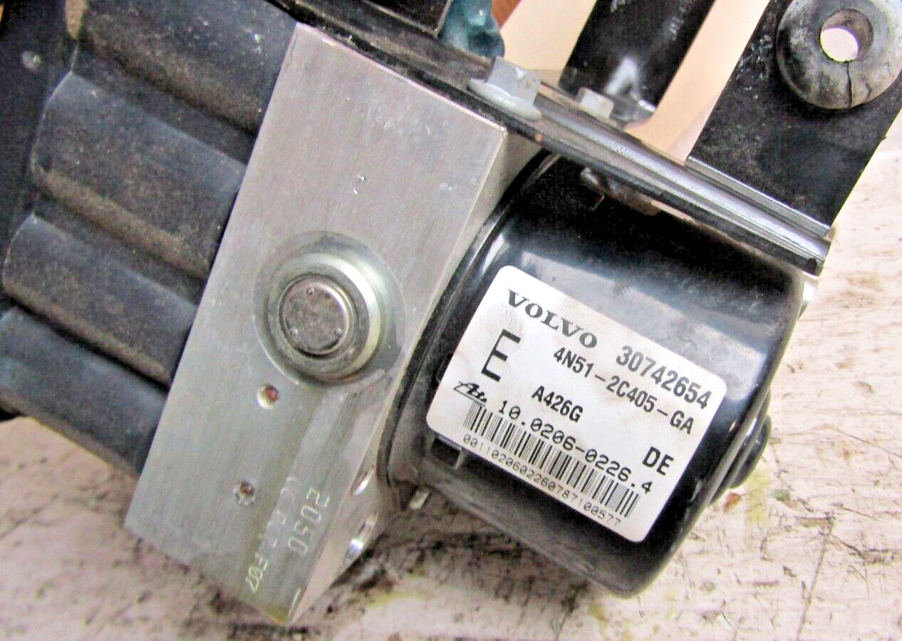 🐼 06-13  Volvo Control Unit ABS Pump Anti-Lock Brake Assembly P/N: 30742665 🌟