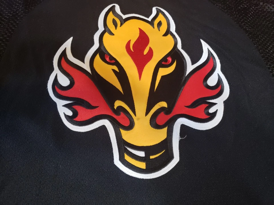 CALGARY FLAMES Jersey #3 Horse Blasty Alternate Black Third - Dangle - SZ S/M - Image 3 of 4
