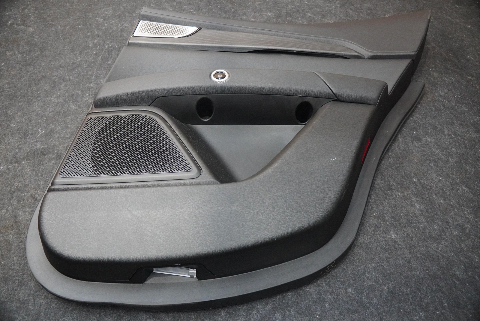 Rear Right Door Interior Trim Panel Black Nero OEM Maserati Grecale Modena 2023