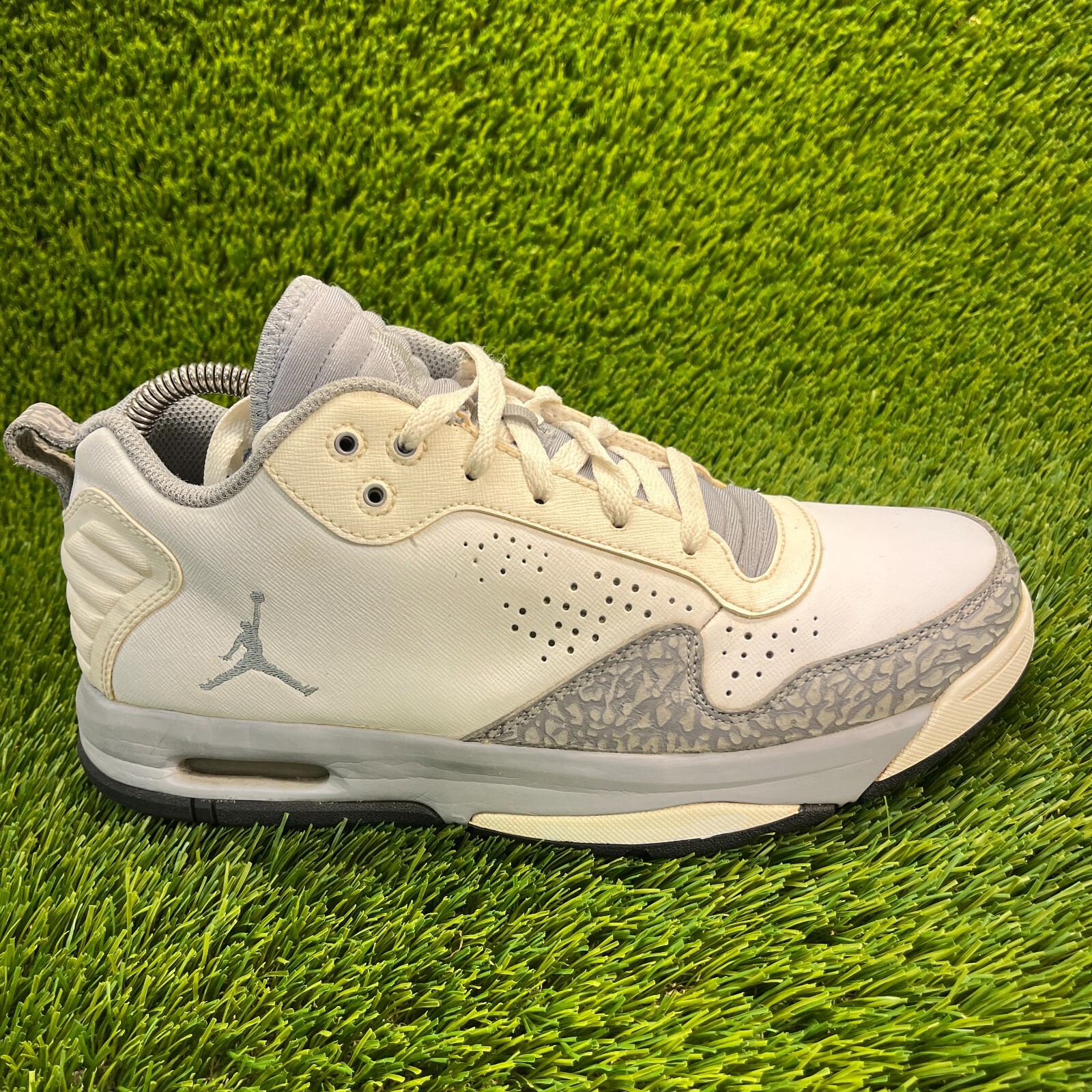 Nike Air Jordan After Game 2 Mens Size 9 White Athletic Basketball Shoe Sneakers