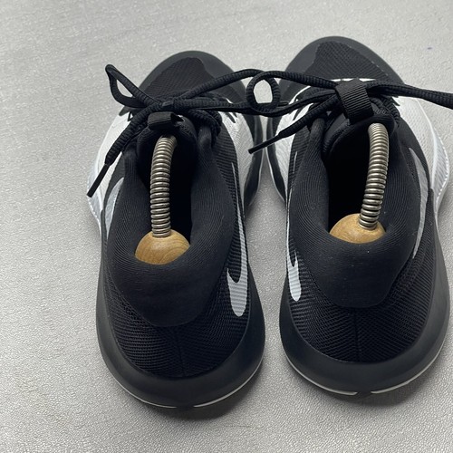 Nike Sz 7 Y Boys Zoom Assertion Sneakers Black White Shoes Basketball Running - Picture 4 of 9
