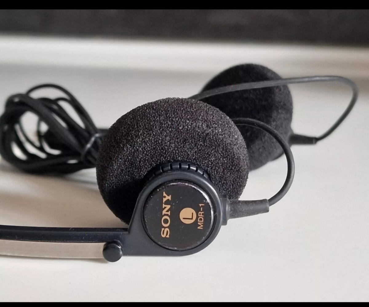 Sony MDR-1 Headphones Vintage Collectors Fully Working Good