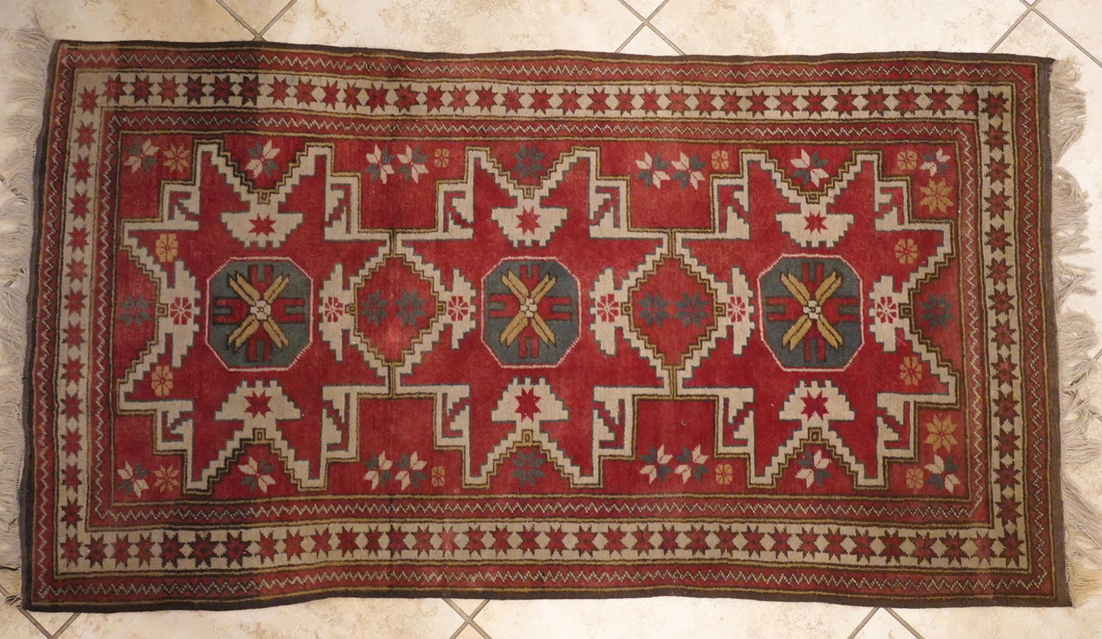 Kazak rug hand knotted, late 20 c, very good condition, 77 x 11 in with fringe