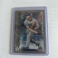 Topps 2025 Holiday Shohei Ohtani Gray Glitter #H1 Pitching Los Angeles Dodgers