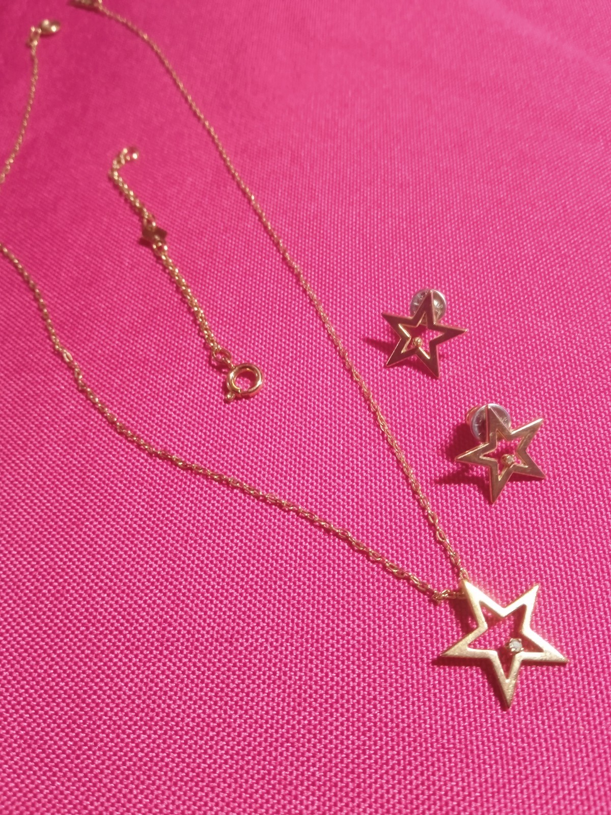 Pendentif et Boucles Artistry d'Amway, le coffret bijoux fantaisies idéal pour femme