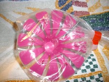 Tupperware Schneidhilfe Einteiler Tortenteiler Kuchenteiler Schneide Blume pink