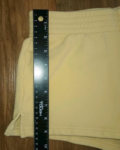 Pantaloncini TNA Cozy Fleece Perfetti Taglia XS Giallo Burro Pallido Logo Ricamato - Foto 9 di 12
