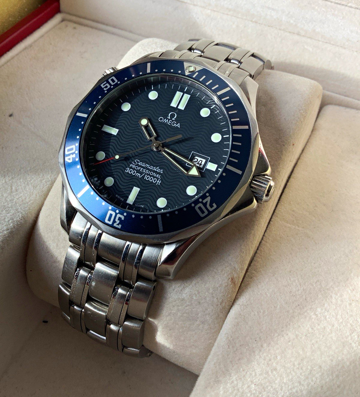 OMEGA Seamaster Professional 25418000 Goldeneye