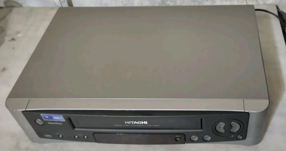 HITACHI VT-FX940 VIDEOREGISTRATORE VHS 6 TESTINE CON TELECOMANDO ORIGINALE  - Immagine 4 di 4