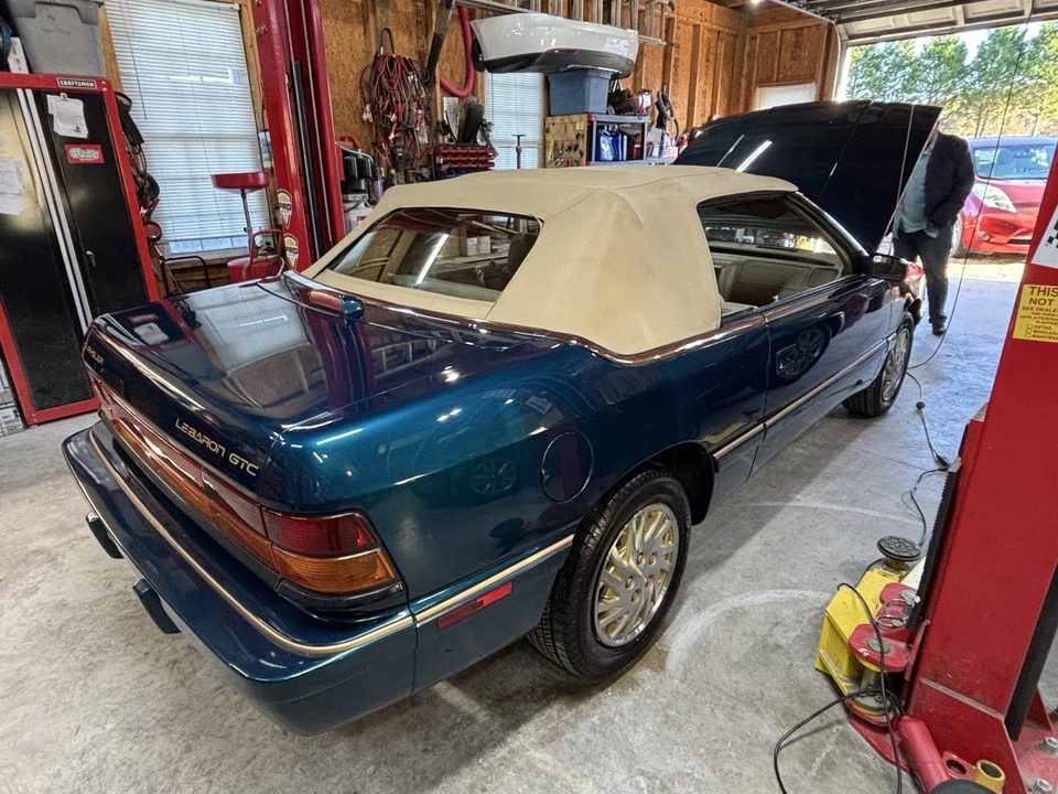 Chrysler LeBaron GTC 1995 Foto 4 de 4