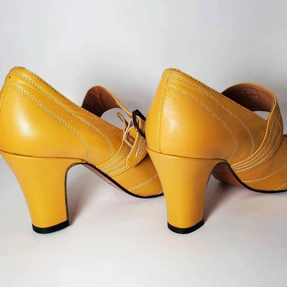 It Girl 高跟鞋 Re-Mix Mustard 全新带盒 9 码芥末 — 第 3/4 张图片