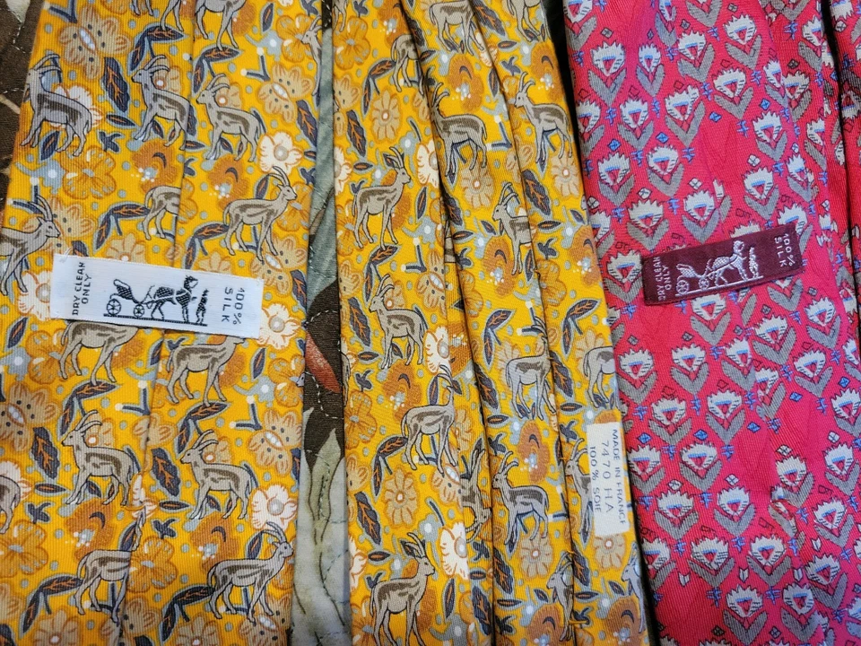 2 lindas gravatas Hermes feitas na França de seda raras costuradas à mão animais e plantas - Imagem 3 de 4