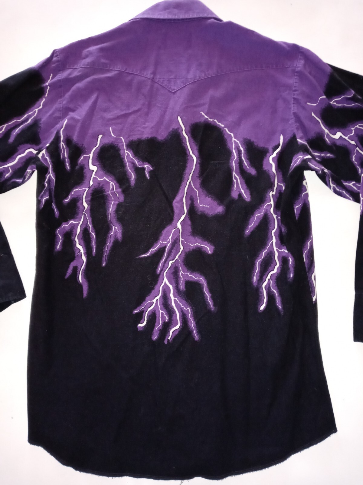 Vintage Brooks and Dunn Lightning Print Western Shirt… Gem