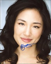 Constance Wu "Fresh Off the Boat" AUTOGRAPH Signed 'Jessica Huang' 8x10 Photo B