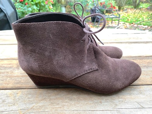 Nine West Lazona Brown Suede Wedge 