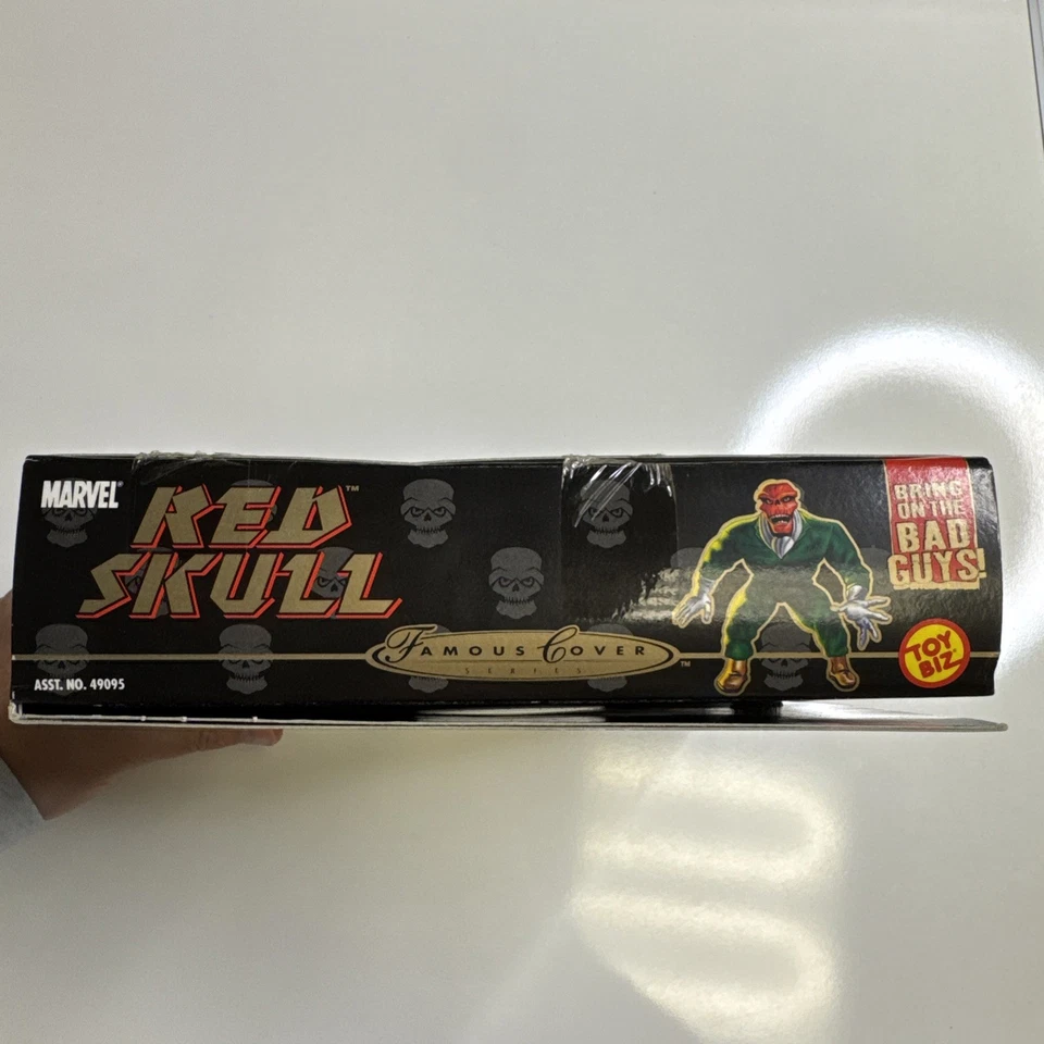 Muñeca Toy Biz Marvel Comics Calavera Roja Famosa Serie de Cubierta 2001 - Caja Abierta Foto 3 de 4