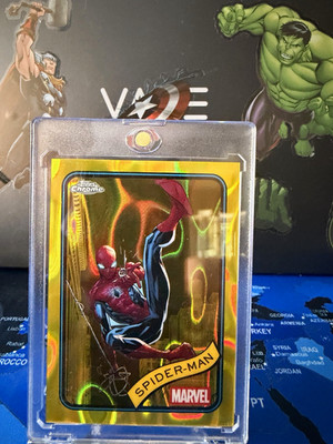 Topps Topps Chrome Marvel Spider-Man Trading Card #101 Holo Englisch 2025