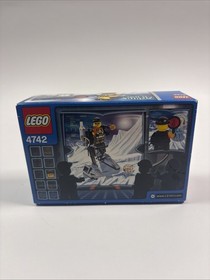 LEGO Alpha Team Chill Speeder (4742) New