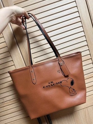 COACH X PEANUTS Leather Tote Bag SNOOPY KISS Limited Edition USED