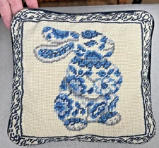 VTG Needlepoint Blue White Chinoiserie Pillow Rabbit Gold accents 9"x9"zipper