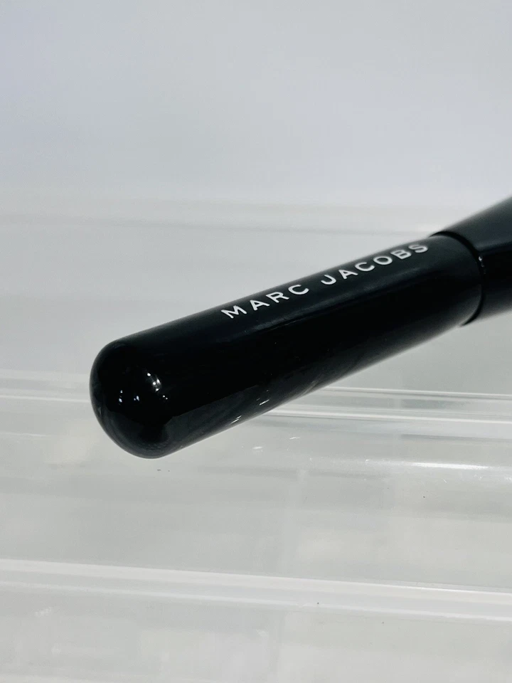 Cepillo base en polvo sin costuras para escultura facial MARC JACOBS BEAUTY nuevo Foto 4 de 4