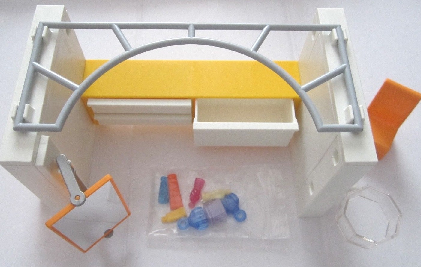 playmobil dressing room with salon