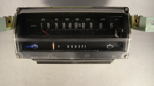 1981-1984 CADILLAC FLEETWOOD DEVILLE INSTRUMENT GAUGE CLUSTER SPEEDOMETER - 71K - Picture 2 of 8