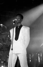 Ronnie Devoe of New Edition performs during the 'NE Heartbreak To- 1988 Photo 1