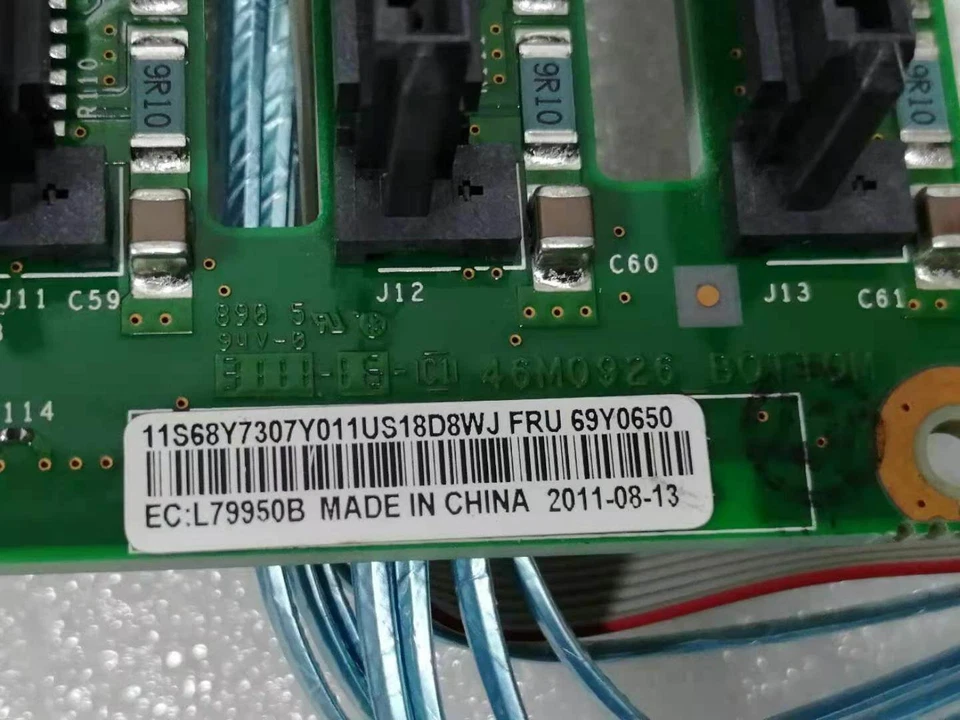 69Y0650 - IBM x3650 x3500 x3400 8-Port SAS HDD Connection Backplane with Cables - Image 2 of 3