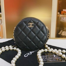 CHANEL Pearl Chain Round Clutch Lambskin Crossbody Shoulder Bag Black Auth