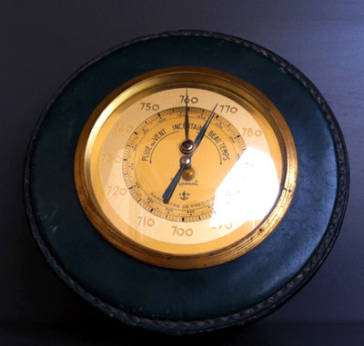 MAXANT 1950 PRECISION BAROMETER IN GILDED BRASS AND LEATHER STITCHED SADDLERY