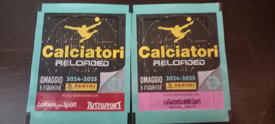 SET 6 BUSTINE DIFFERENTI 1 ^ 2^3^ USCITA CALCIATORI PANINI RELOADED 2024 -25 - Immagine 3 di 4