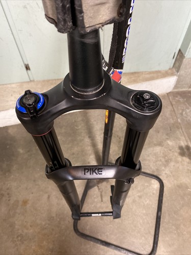 Rock Shox Pike RC 150mm Travel Fork, 15mm Thru Axel, 6.4” Tapered, 27.5” Wheels - Picture 9 of 9