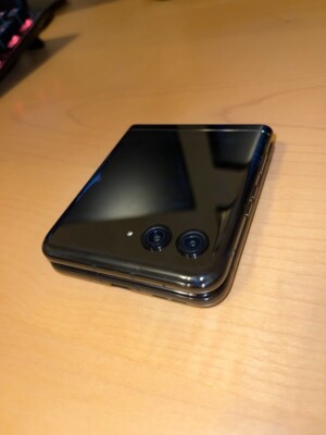 Open Box Motorola Moto Razr+ Plus 5G Unlocked 256GB Black Smartphone