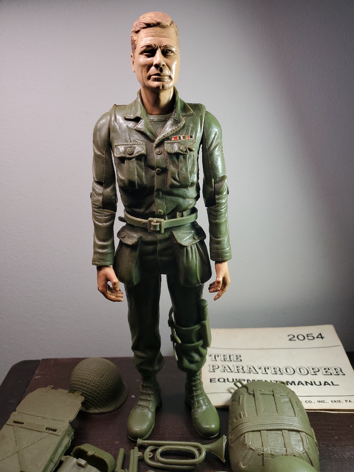 Marx Toys Figure 2054 THE PARATROOPER w/ ACCESSORIES & Instructions