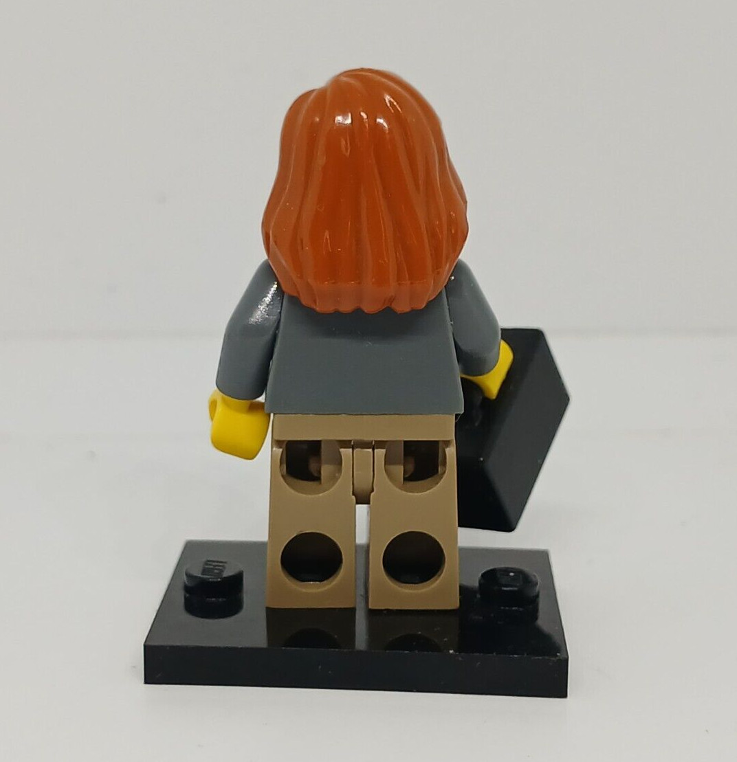 LEGO City: Minifigura Donna d'Affari Set 60017 foto 2