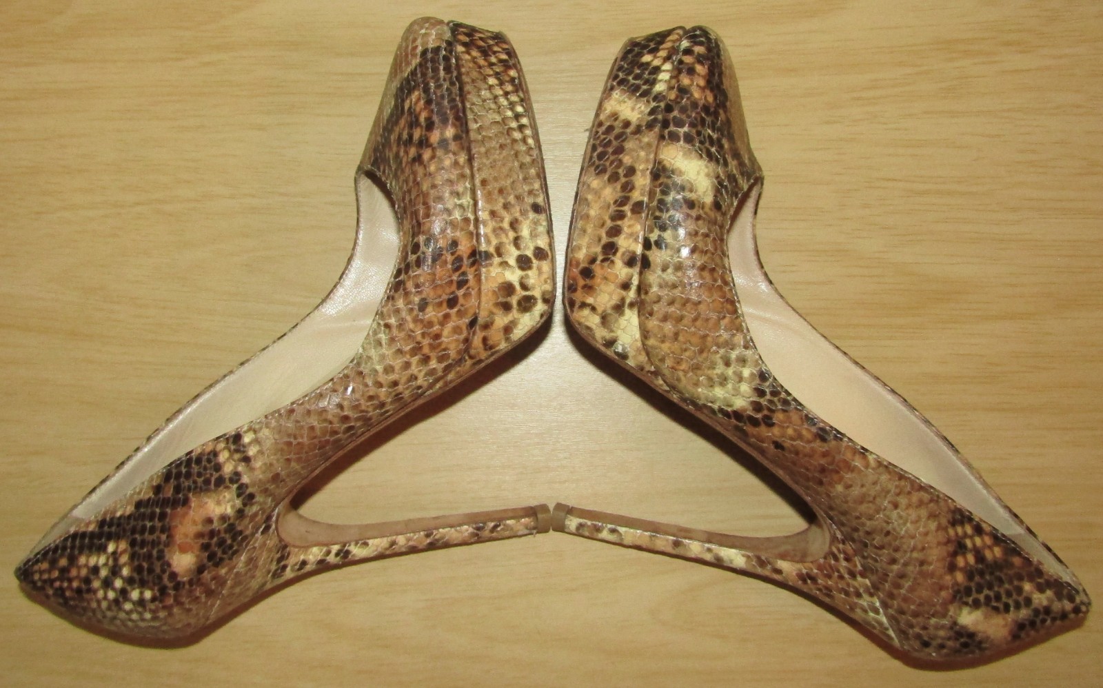 EUC Jimmy Choo Python Snakeskin Platform Heels Pu… - image 5