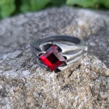 Alchemy Gothic Bathory Crystal Ring Q (R45)