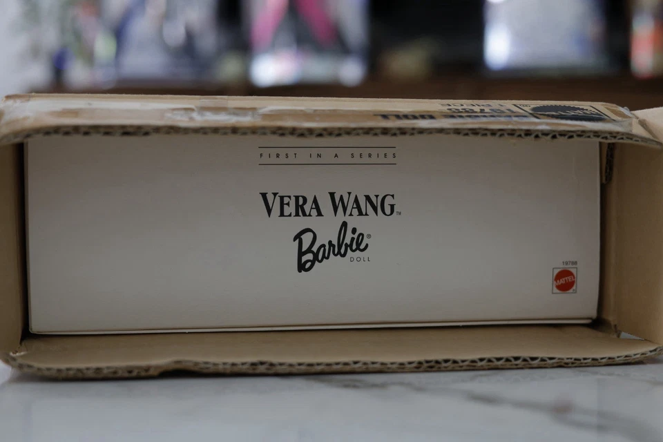 Vera Wang Barbie свадебное издание — ограниченная коллекционная кукла - Изображение 2 из 4