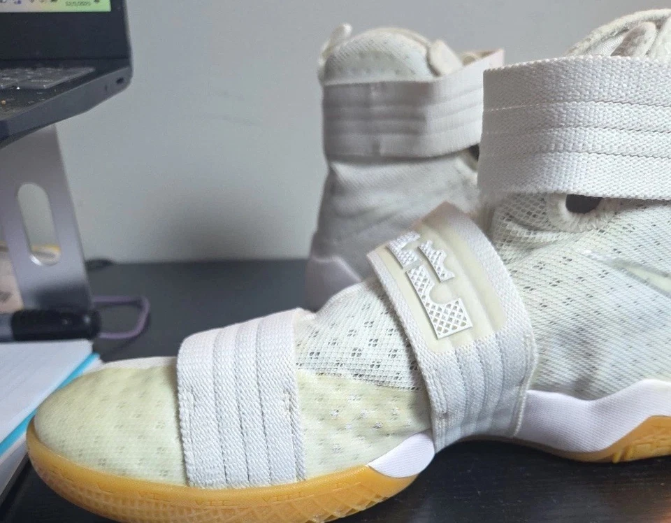 Nike LeBron James 10.5 Soldier 2016 (844378-101) zapatillas altas talla M/10.5 Foto 4 de 4