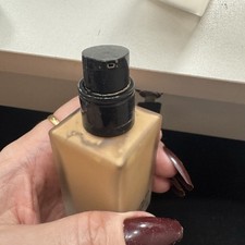 IL Makiage Foundation Shade 40 Brand New Boxed