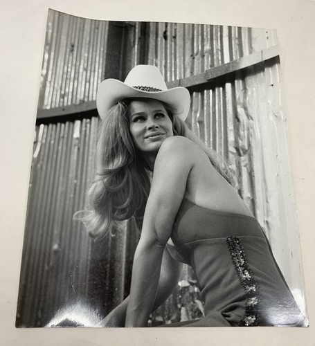 Original 1975 NASHVILLE 8x10 Still Photo Karen Black Portrait