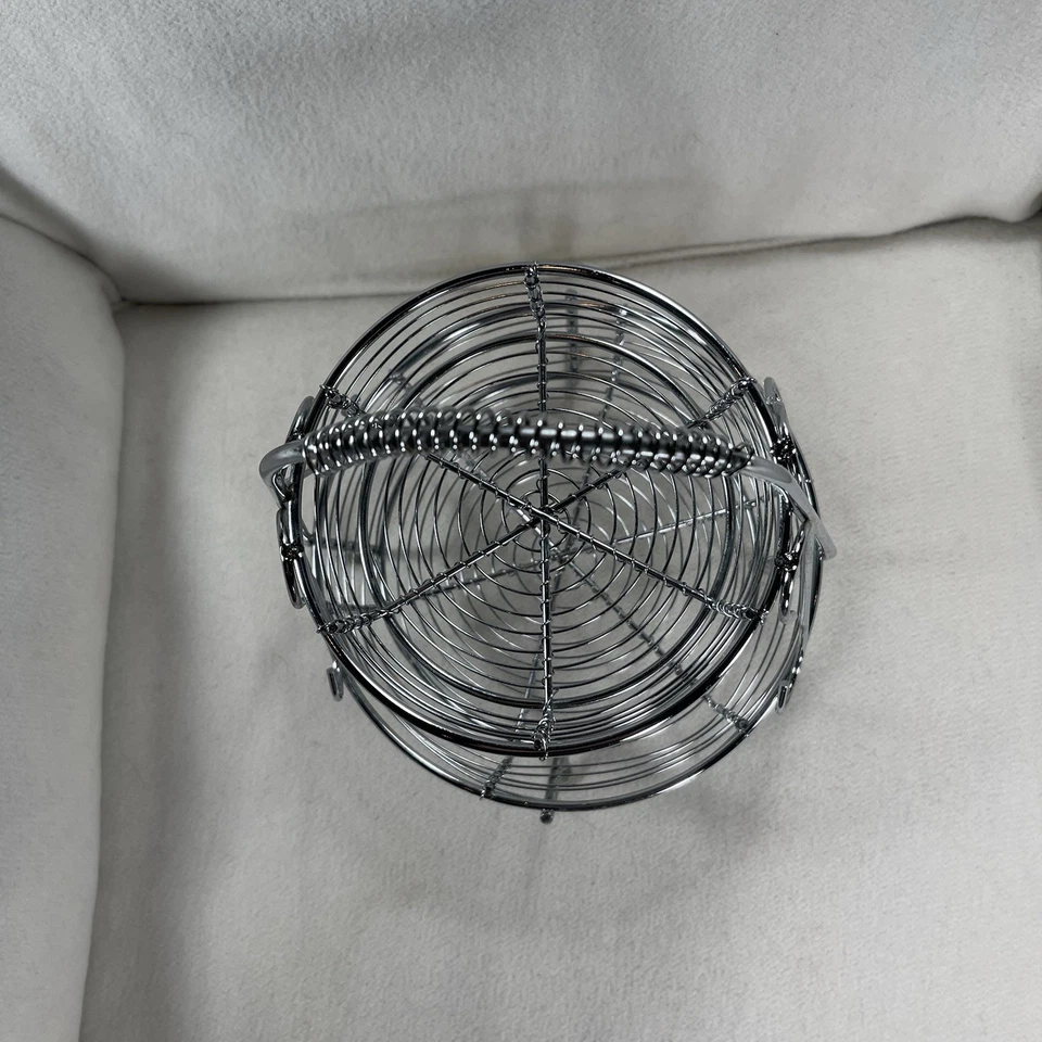 "Cestas de frutas de acero inoxidable de 2 niveles con mango de 12"" de alto" Foto 2 de 4