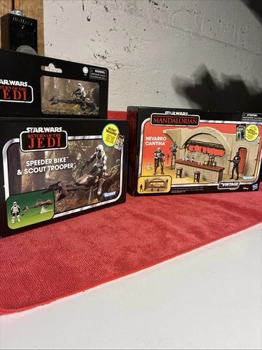 Star Wars Mandalorian Vintage Collection Nevarro Cantina And ROTJ Speeder Bike