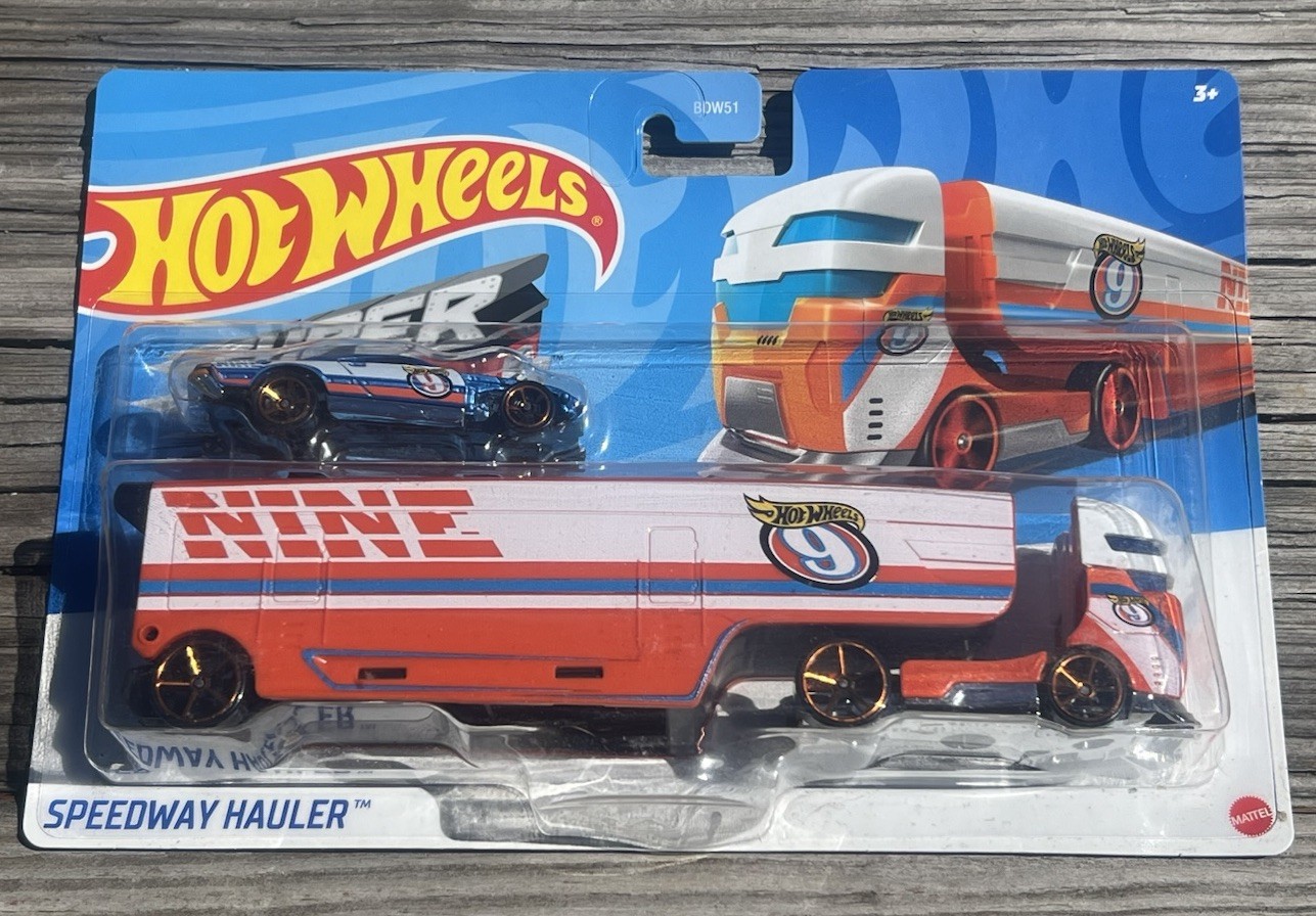 Speedway Hauler 2025 Hot Wheels Super Rigs Mix F - Brand New