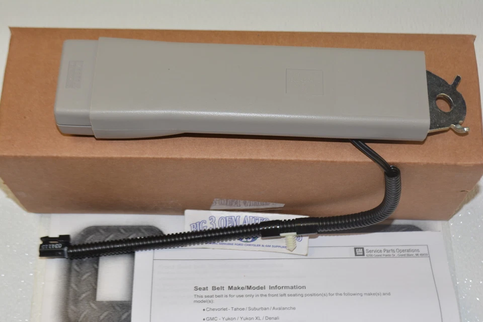 Chevrolet Tahoe GMC Sierra Cadillac LH Driver Side Seat Belt Kit new OE 19121539 - Image 3 of 4