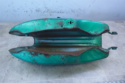 1969 Yamaha R3 Grand Prix 350 Y735-1) green gas petrol fuel tank for parts #2 - Picture 10 of 12